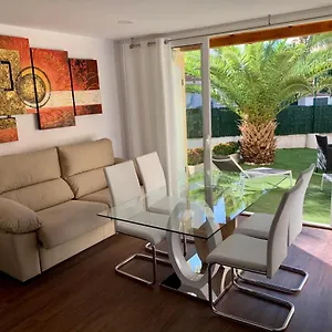 https://apartments-fanabe.adeje-hotels.com