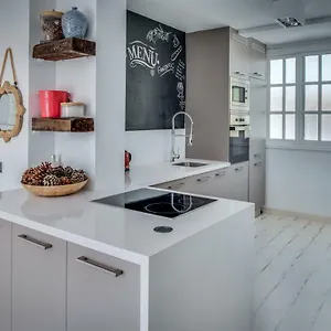 https://apartamento-avitan.adeje-hotels.com