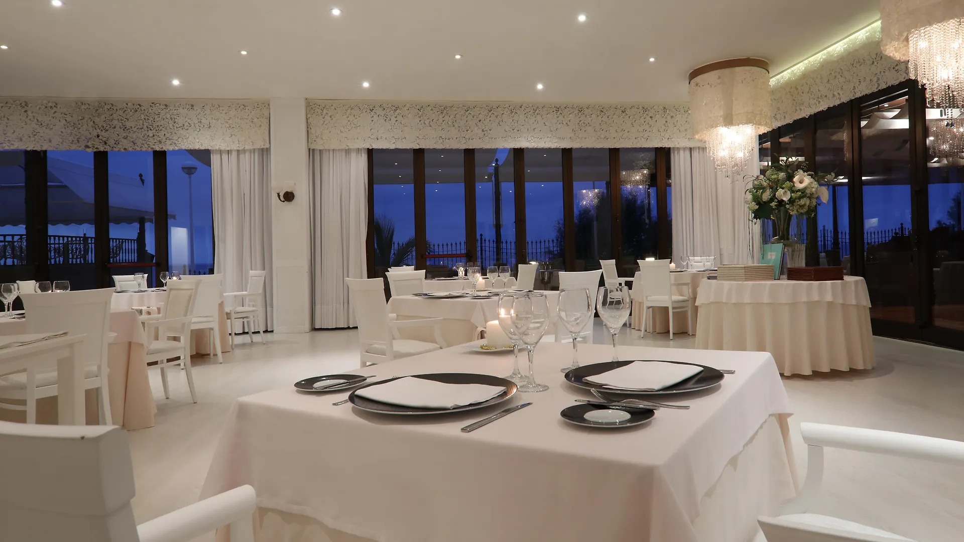 Joia Salome By Iberostar -Adults Only Hotel Costa Adeje  5*, Costa Adeje (Tenerife)